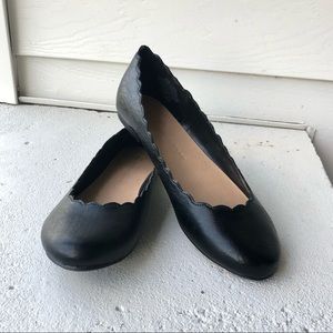 LC Lauren Conrad Scalloped Flats